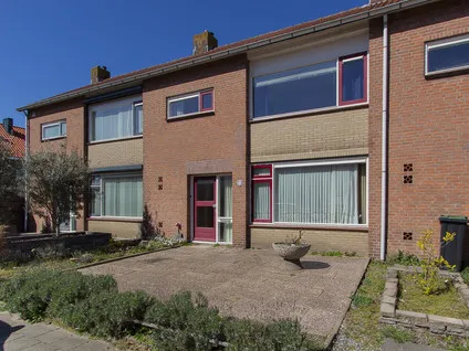 Tussenwoning te koop: Jan Jannenstraat 24, Sprang-Capelle