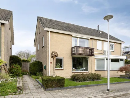 Twee-onder-één-kap te koop: Jan Jansstraat 45, De Thij Oldenzaal