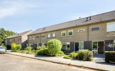 Tussenwoning te koop: Jan Luijkenstraat 36, Esterveld Grave