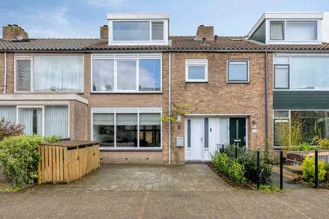 Tussenwoning te koop: Jan Luykenstraat 8, Erasmusbuurt Papendrecht