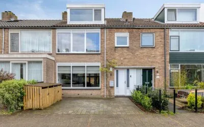 Tussenwoning te koop: Jan Luykenstraat 8, Erasmusbuurt Papendrecht