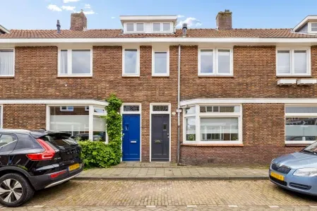 Tussenwoning te koop: Jan Maurits van Nassaustraat 52, Tilburg