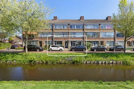 Apartment for sale: Jan Pieterszoon Coenlaan 22, Zeeheldenbuurt Alphen Aan Den Rijn