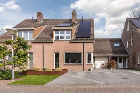 Tussenwoning te koop: Jan Poortmanweg 12, De Wijk De Wijk