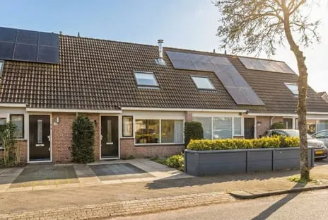 Tussenwoning te koop: Jan Provostlaan 37, De Leijen Bilthoven