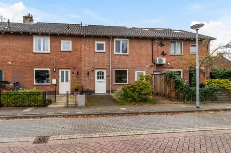 Tussenwoning te koop: Jan Stadelaarstraat 4, Rade, Oranjebuurt, Munniksveen en omgeving Kortenhoef