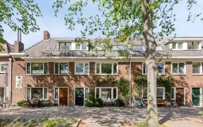 Tussenwoning te koop: Jan van Beverwijckstraat 37, Tivoli Tilburg