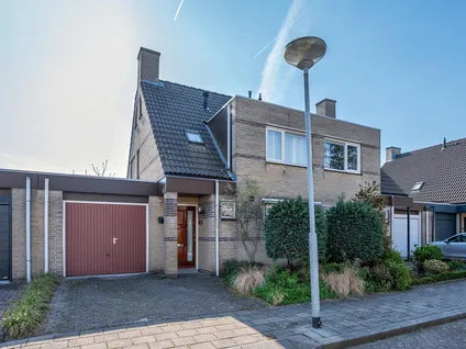 Tussenwoning te koop: Jan van Broekhuizenstraat 17, Groeneveld Venlo