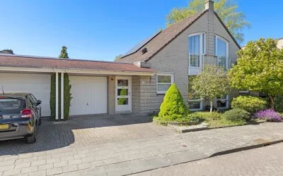 Tussenwoning te koop: Jan van Broekhuizenstraat 24, Groeneveld Venlo