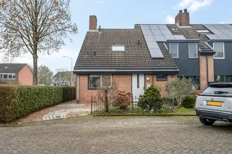 Hoekwoning te koop: Jan van der Gripstraat 1, Westroijen Tiel