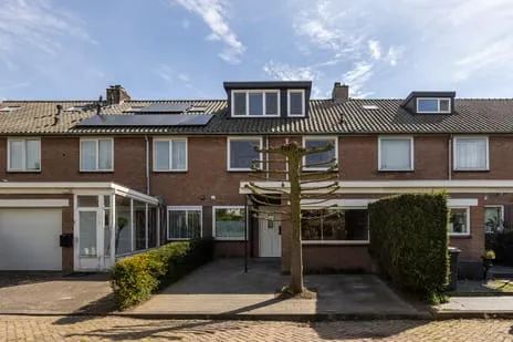 Tussenwoning te koop: Jan van Dieststraat 5, Vreeland Dorp Vreeland