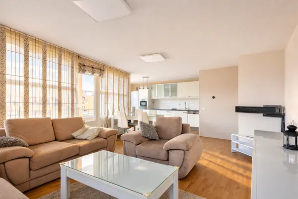 Appartement te huur: Jan van Duivenvoordestraat 143, Bakemabuurt Amsterdam