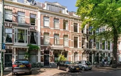 Tussenwoning te koop: Jan van Nassaustraat 26, Nassaubuurt 'S-Gravenhage
