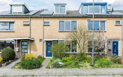 Tussenwoning te koop: Jan van Riebeeckstraat 26, Rheden Rheden