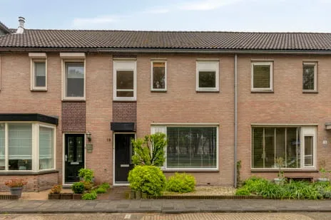 Tussenwoning te koop: Jan van Vlissingenhof 18, Rijpelberg-Oost Helmond