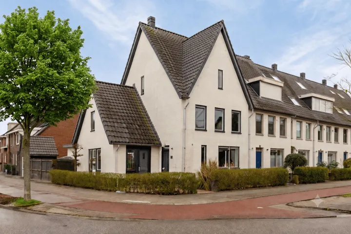 Hoekwoning te koop: Jane Addamslaan 125, Kastelenbuurt Amstelveen