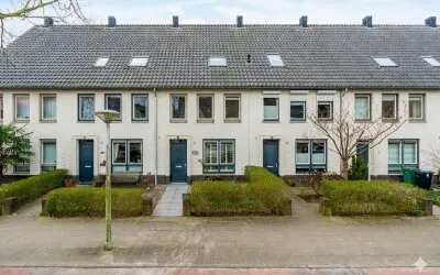 Tussenwoning te koop: Jane Addamslaan 85, Kastelenbuurt Amstelveen