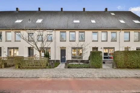 Tussenwoning te koop: Jane Addamslaan 89, Kastelenbuurt Amstelveen
