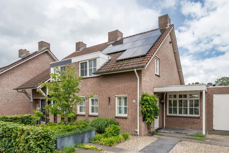 Tussenwoning te koop: Janssenstraat 14, Helmond
