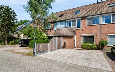 Terraced house for sale: Jaromirgaarde 114, Matengaarde Apeldoorn