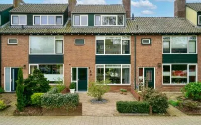 Tussenwoning te koop: Jasmijnpad 8, Langenoord Hoogland