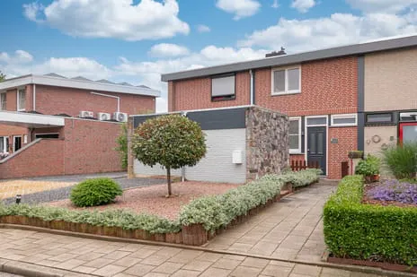 Tussenwoning te koop: Jasmijnstraat 10, Broekhem Noord Valkenburg (Li)