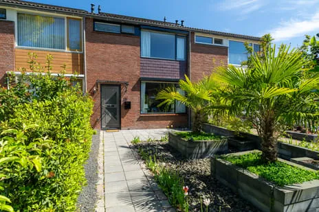 Tussenwoning te koop: Jasmijnstraat 33, Wijk Wijk En Aalburg
