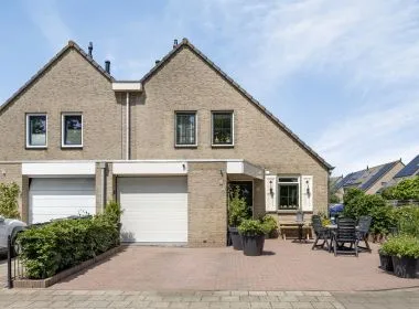 Hoekwoning te koop: Jasmijnstraat 35, Bloemenbuurt Oost Almere