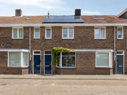 Tussenwoning te koop: Jasmijnstraat 4, Loven Zuid Tilburg