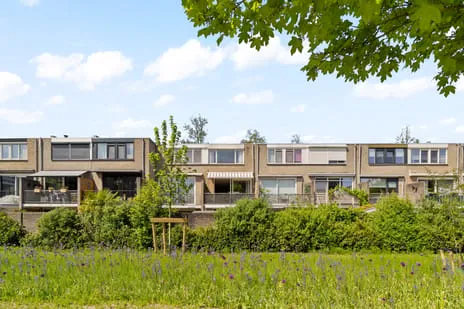 Tussenwoning te koop: Jasmijnstraat 55, West Ridderkerk