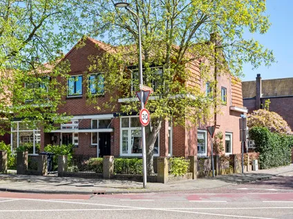 Twee-onder-één-kap te koop: Javalaan 60, Oude Dorp, Indische buurt en omgeving Heemstede