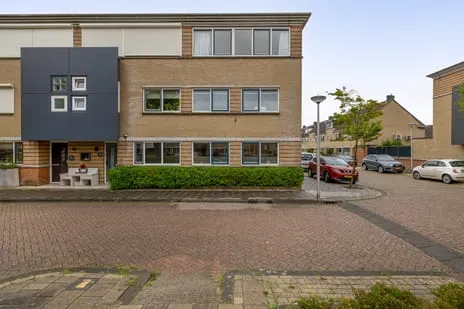 Hoekwoning te koop: Jeanne van Schaik-Willingstraat 1, Maaswijk-Zuidoost Spijkenisse