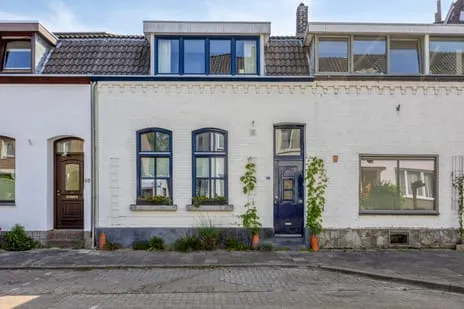 Tussenwoning te koop: Jekerweg 71, Jekerdal Maastricht