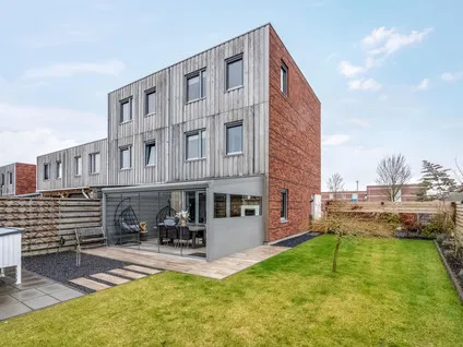 Hoekwoning te koop: Jelte Dijkstrastraat 8, Schrijversbuurt Delfzijl