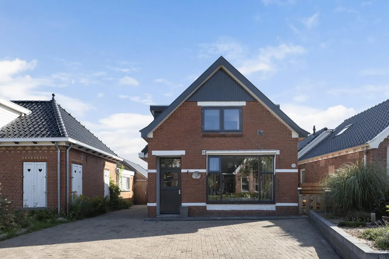 Vrijstaande woning te koop: Jeltingalaan 8, Buitenpost