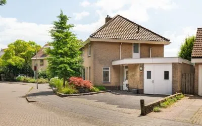 Hoekwoning te koop: Jeltje de Bosch Kemperstraat 171, Heuvelweg Alphen Aan Den Rijn