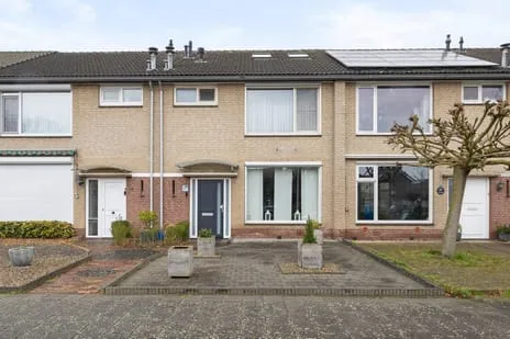 Tussenwoning te koop: Jeneverbeslaan 45, Het Gegraaf Valkenswaard