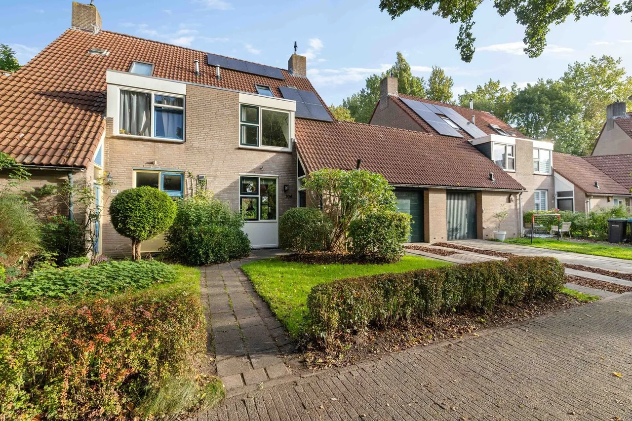 Tussenwoning te koop: Jensemaheerd 104, Groningen