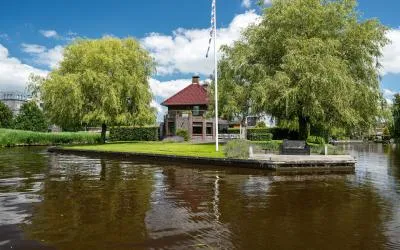 Vrijstaande woning te koop: Jentsjemar 28, Zuiderburen Leeuwarden