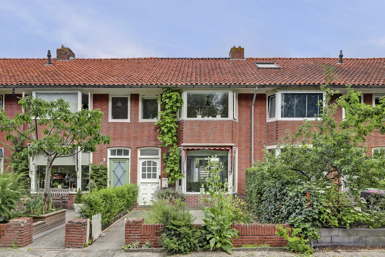 Tussenwoning te koop: jeroen boschstraat 10, Leeuwarden