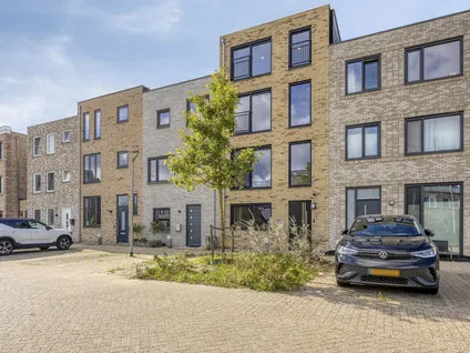Tussenwoning te koop: Jesse Owensstraat 54, Olympiakwartier West (brt) Almere