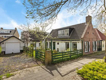 Vrijstaande woning te koop: JH van Aismawei 16, Bitgummole