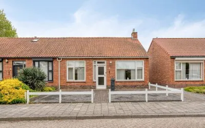 Twee-onder-één-kap te koop: Jhr. Mr. De Casembrootstraat 8, Kern Koewacht Koewacht