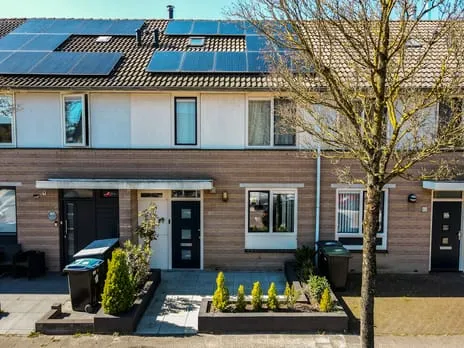 Tussenwoning te koop: Jimi Hendrixstraat 59, Muziekwijk N.-Zuidwest Almere