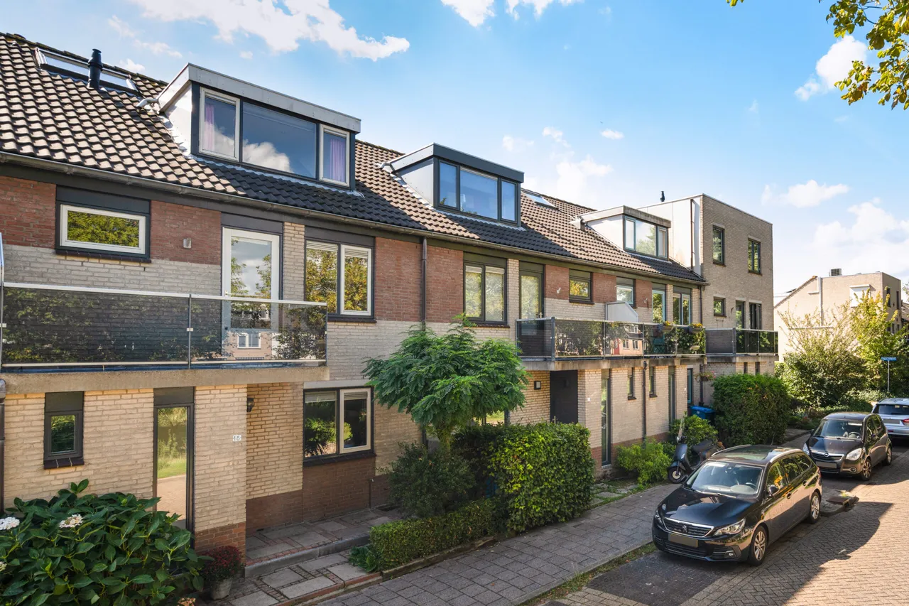 Tussenwoning te koop: Jo Bauerlaan 18, Pijnacker