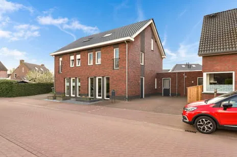 Tussenwoning te koop: Jo de Kuperstraat 3, Maashees Centrum Maashees