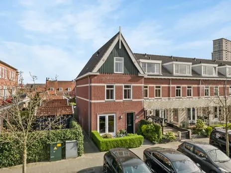 Hoekwoning te koop: Job van der Zeelaan 3, Burgemeesterswijk Maassluis