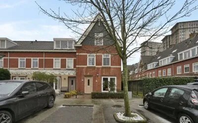 Hoekwoning te koop: Job van der Zeelaan 43, Burgemeesterswijk Maassluis