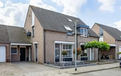 Tussenwoning te koop: Jofferspas 7, Oostrum Oostrum