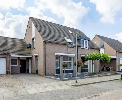 Tussenwoning te koop: Jofferspas 7, Oostrum Oostrum